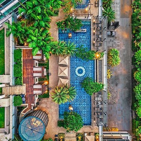 Four Seasons Hotel Yakarta Exterior foto