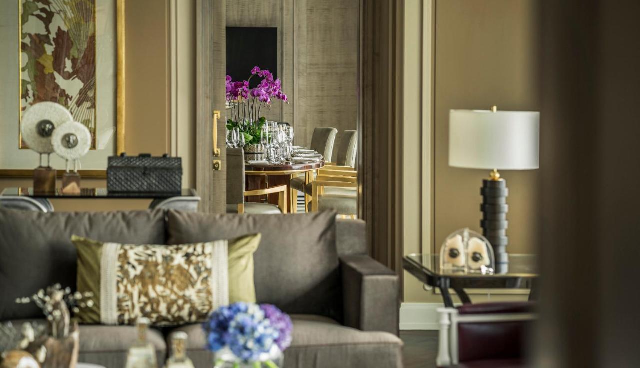 Four Seasons Hotel Yakarta Exterior foto