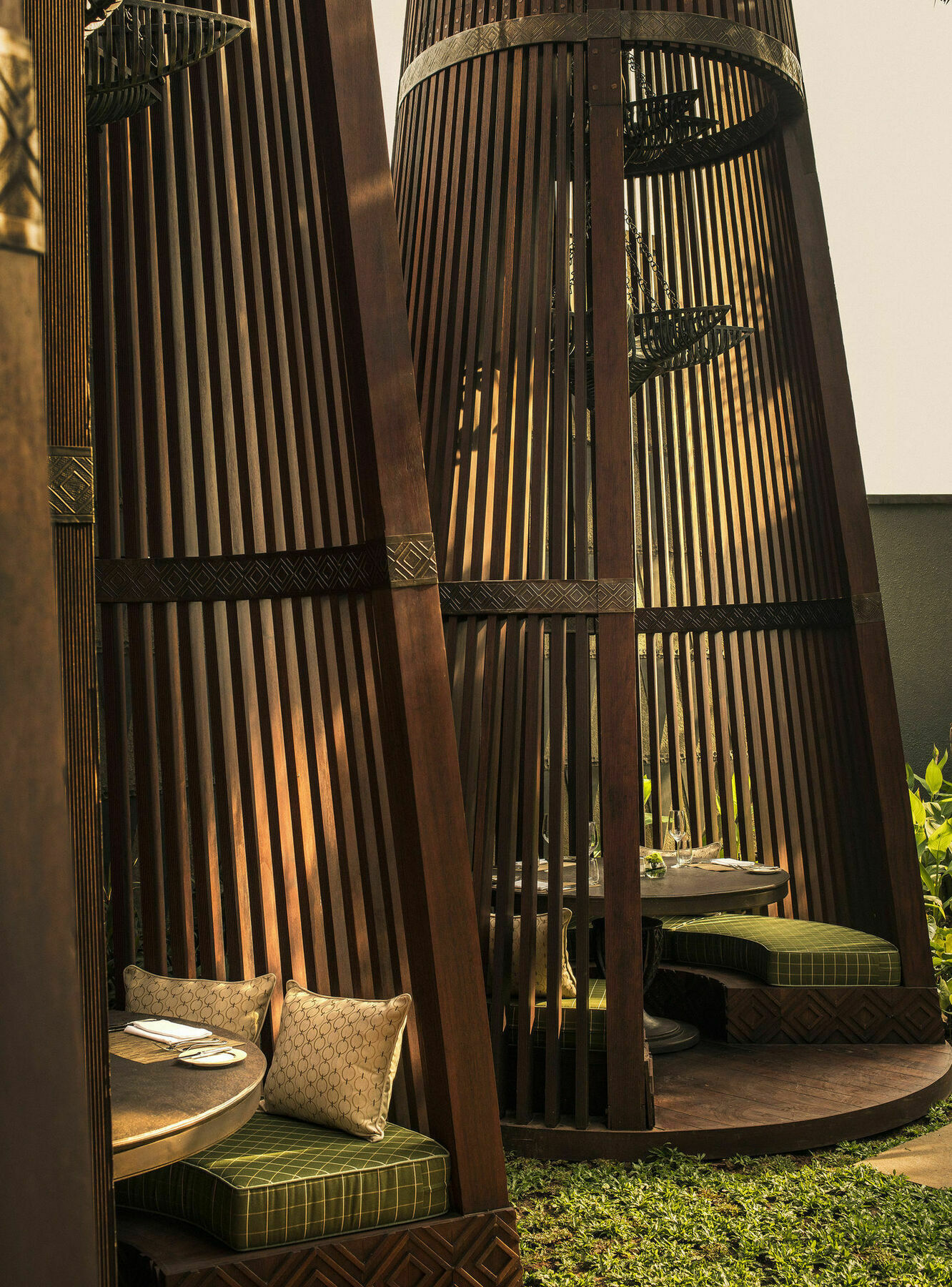 Four Seasons Hotel Yakarta Exterior foto